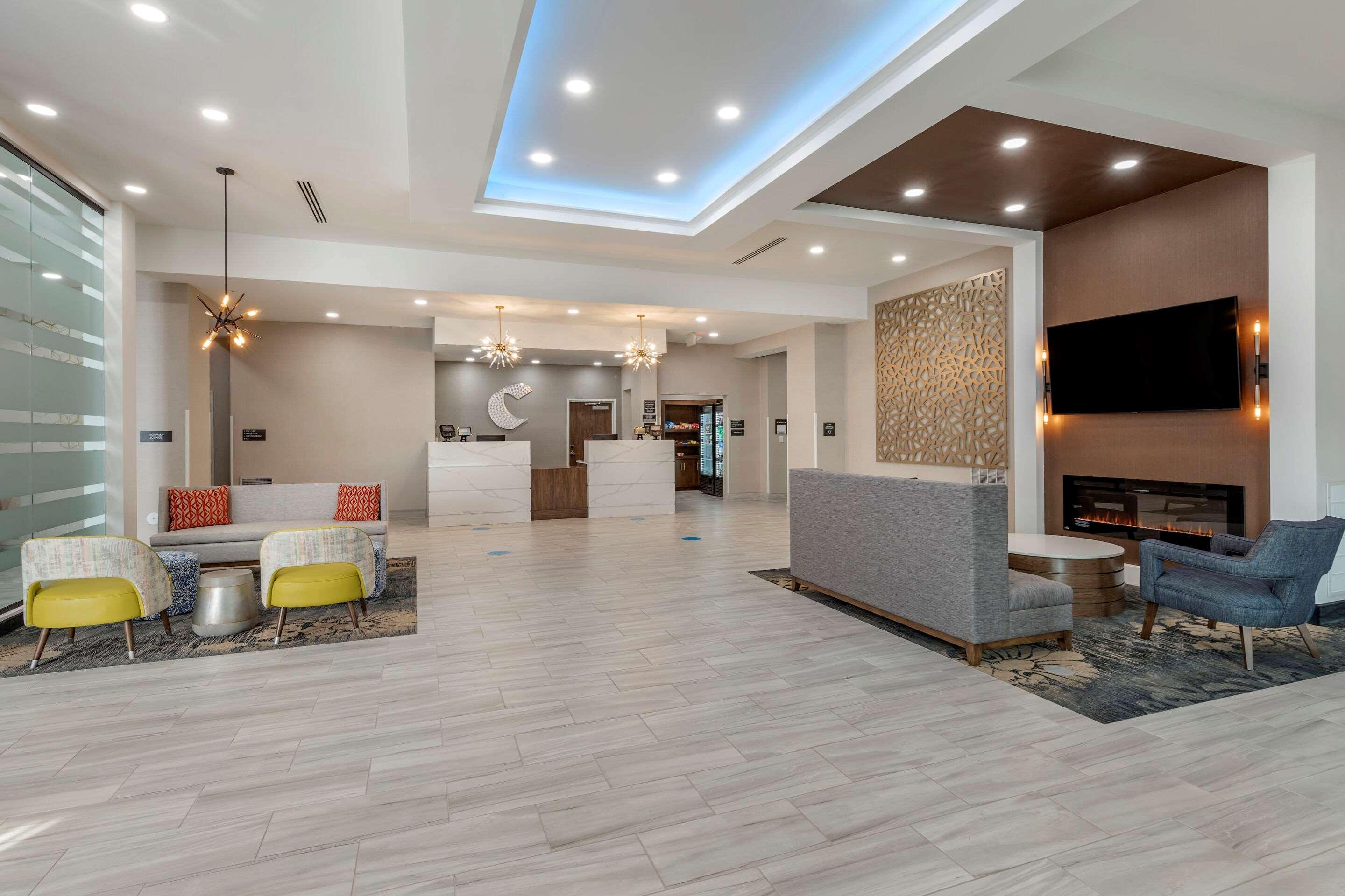 Comfort Suites Greenville Airport Exterior photo